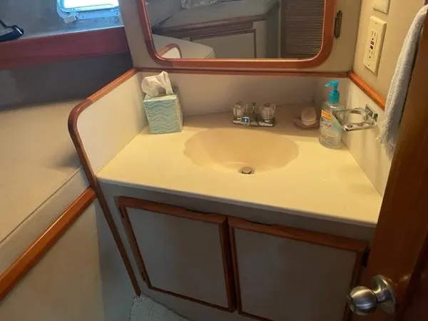 Slide: The Image of Chris-Craft 427 Catalina 1988 - 10