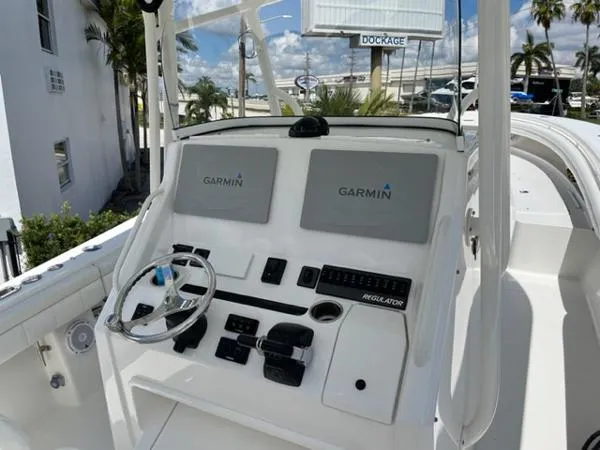 Slide: The Image of Regulator Marine 34 2017 - 11