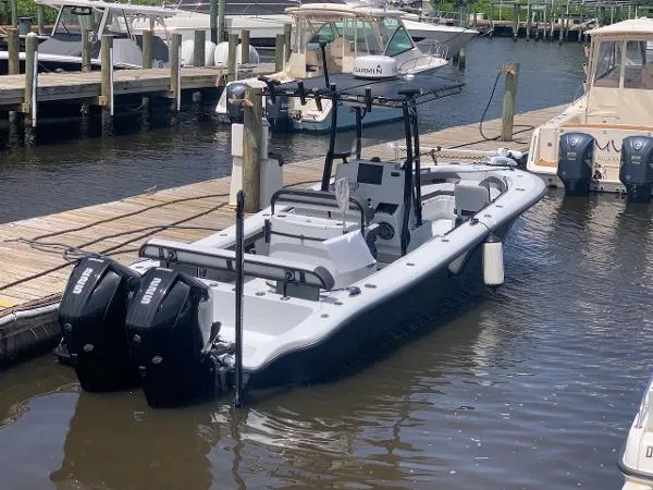 Slide: The Image of Yellowfin 26 Hybrid 2019 - 2