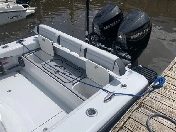 Slide: The Image of Yellowfin 26 Hybrid 2019 - 5