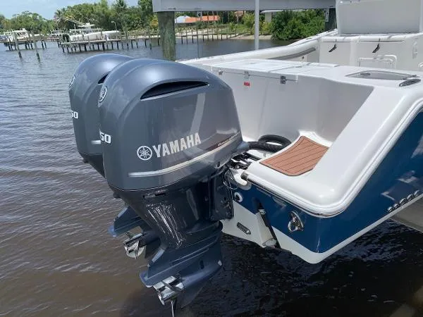Slide: The Image of Tidewater 280 CC Adventure 2018 - 3