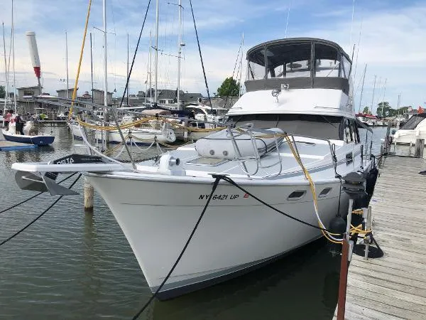 Slide: The Image of Bayliner 3888 Motoryacht 1990 - 1