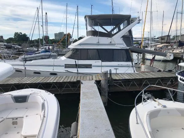 Slide: The Image of Bayliner 3888 Motoryacht 1990 - 3