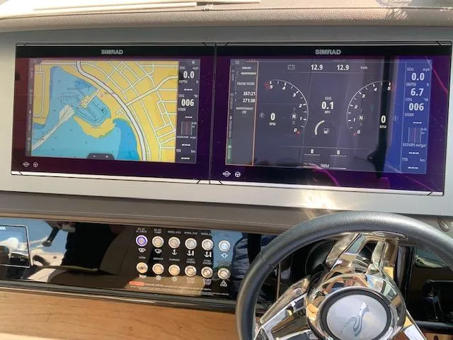 Slide: The Image of Sea Ray 400 SLX 2019 - 10