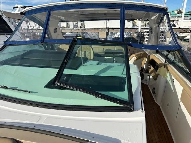 Slide: The Image of Sea Ray 400 SLX 2019 - 5