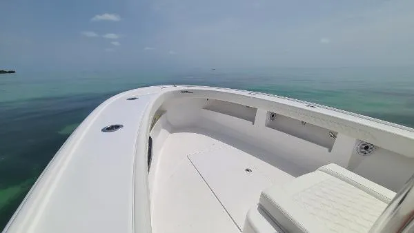 Slide: The Image of Front Runner 26 Center Console 2022 - 1