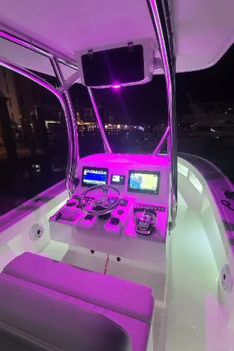 Slide: The Image of Front Runner 26 Center Console 2022 - 7