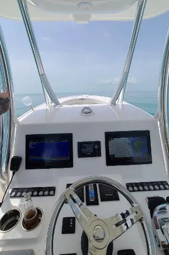 Slide: The Image of Front Runner 26 Center Console 2022 - 8