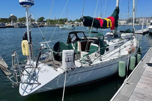 Slide: The Image of Beneteau First 42 1983 - 1