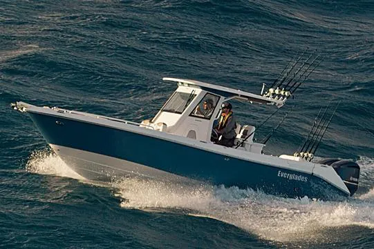 Slide: The Image of Everglades 295 Center Console 2017 - 1