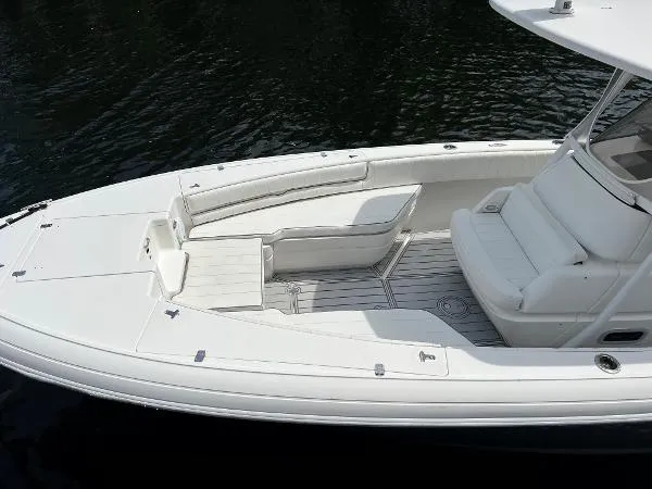 Slide: The Image of Intrepid 300 Center Console 2007 - 4
