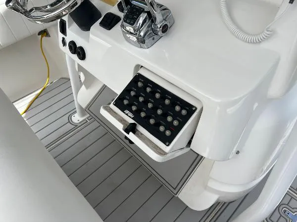 Slide: The Image of Intrepid 300 Center Console 2007 - 8