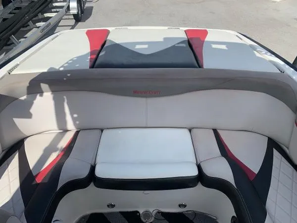Slide: The Image of MasterCraft MariStar 230 2009 - 10