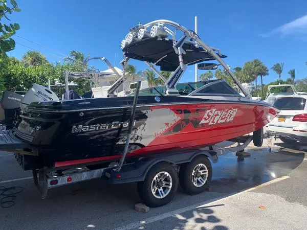 Slide: The Image of MasterCraft MariStar 230 2009 - 2