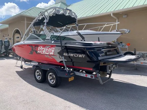 Slide: The Image of MasterCraft MariStar 230 2009 - 5