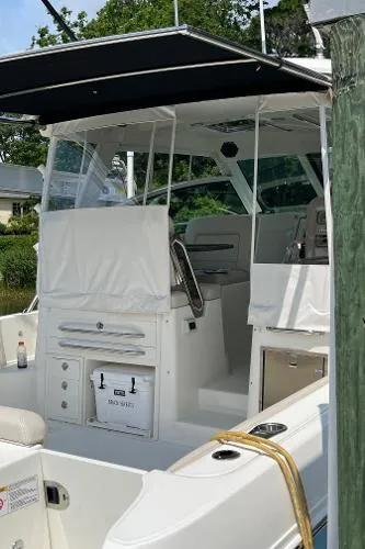 Slide: The Image of Boston Whaler 345 Conquest 2021 - 8