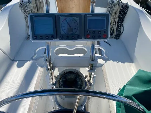 Slide: The Image of Beneteau 321 1996 - 2
