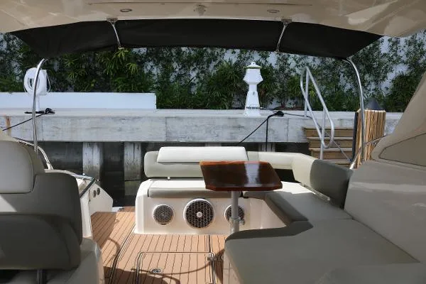 Slide: The Image of Azimut Atlantis 2015 - 11