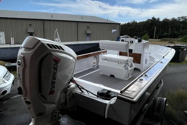 Slide: The Image of Boston Whaler Outrage 18 1984 - 4