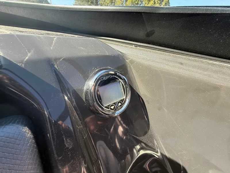 Slide: The Image of Depth gauge on a 2019 Monterey 224FS boat. - 42