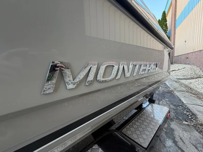 Slide: The Image of Monterey 224FS 2019 - 50