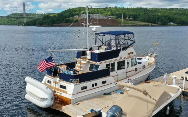 Slide: The Image of Grand Banks 42 Heritage Motor Yacht 1989 - 5