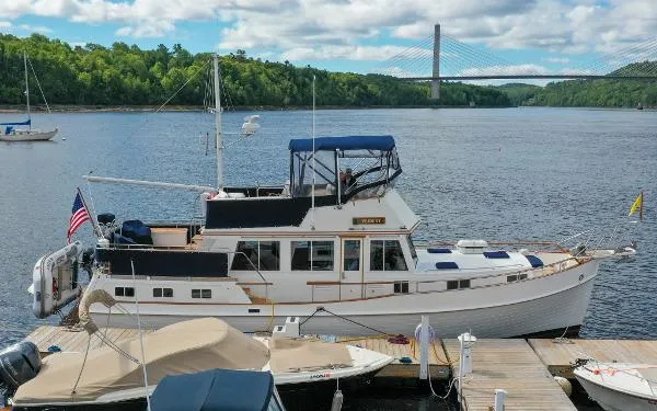 Slide: The Image of Grand Banks 42 Heritage Motor Yacht 1989 - 6