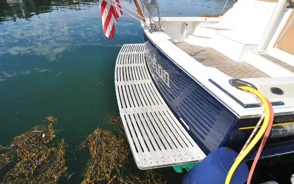 Slide: The Image of Grand Banks Eastbay 38 EX 1995 - 8
