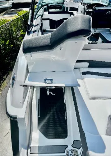 Slide: The Image of Monterey 275 Super Sport 2022 - 2