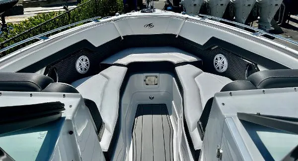 Slide: The Image of Monterey 275 Super Sport 2022 - 3