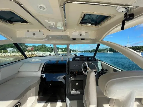 Slide: The Image of Pursuit OS 345 Offshore 2011 - 10