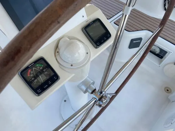 Slide: The Image of Beneteau 37 2009 - 8