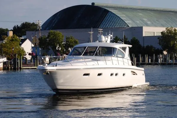 Slide: The Image of Tiara 5200 Express 2001 - 1