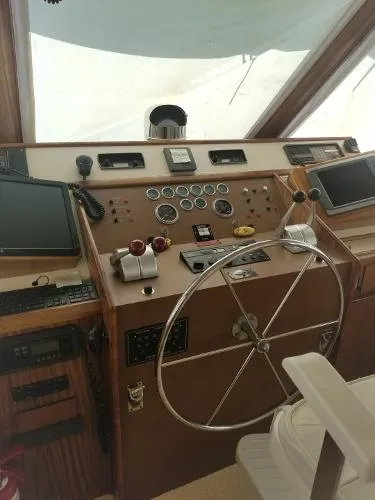 Slide: The Image of Hatteras Convertible 1985 - 11