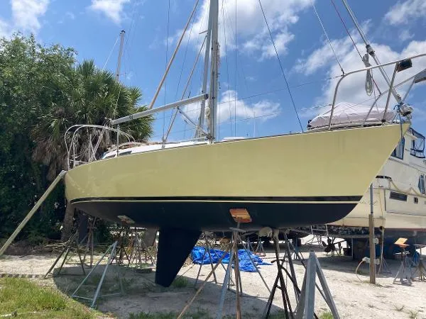 Slide: The Image of J Boats J 30 1982 - 0