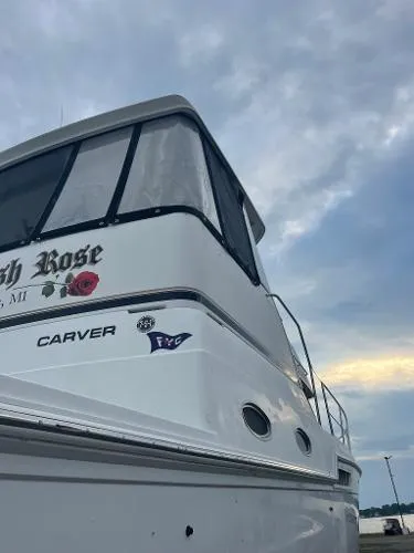 Slide: The Image of Carver Yachts 404 Cockpit Motor Yacht 2000 - 8