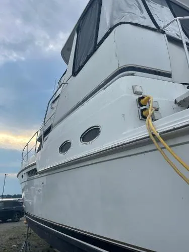 Slide: The Image of Carver Yachts 404 Cockpit Motor Yacht 2000 - 9