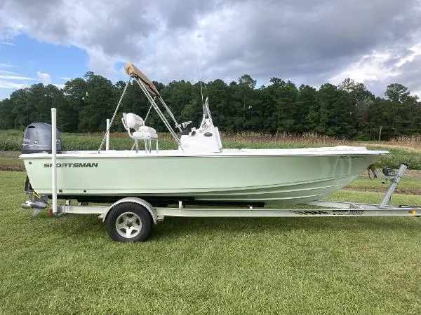 Slide: The Image of Sportsman Masters 207 Bay Boat 2015 - 3