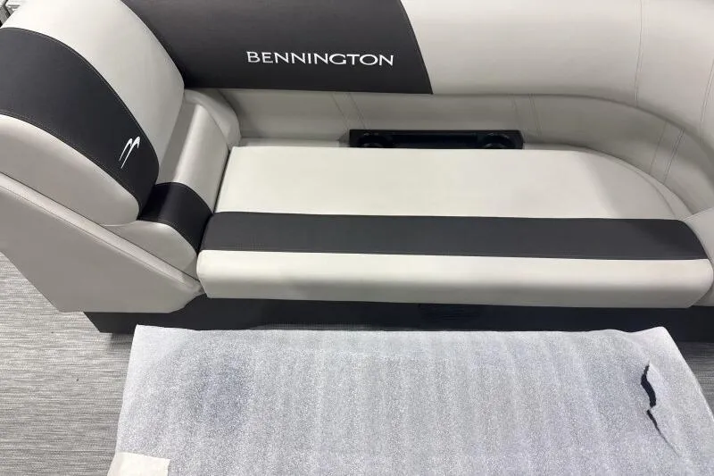 Slide: The Image of 2026 Bennington 22 SSRSF boat seat with black and white upholstery. - 8