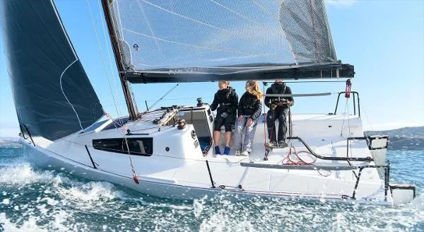 Slide: The Image of Beneteau FIRST 24 SE 2022 - 5