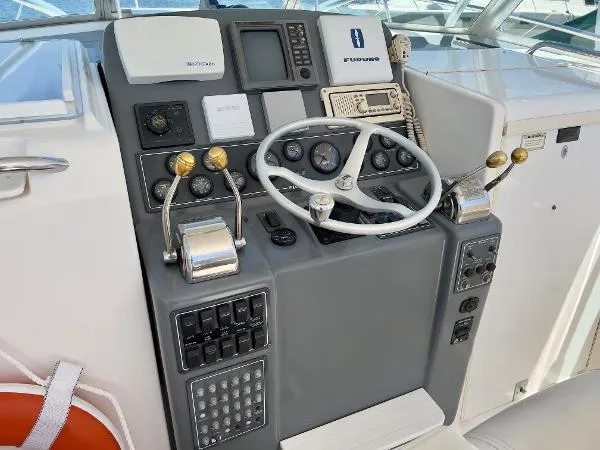 Slide: The Image of Pursuit 3400 Express 1999 - 9