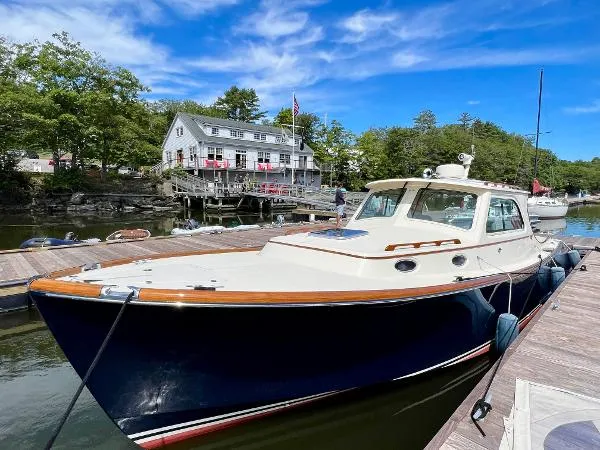 Slide: The Image of Hinckley Yachts Picnic Boat EP 2007 - 1
