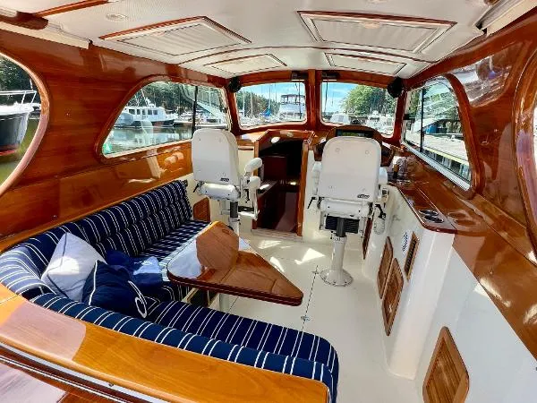 Slide: The Image of Hinckley Yachts Picnic Boat EP 2007 - 10