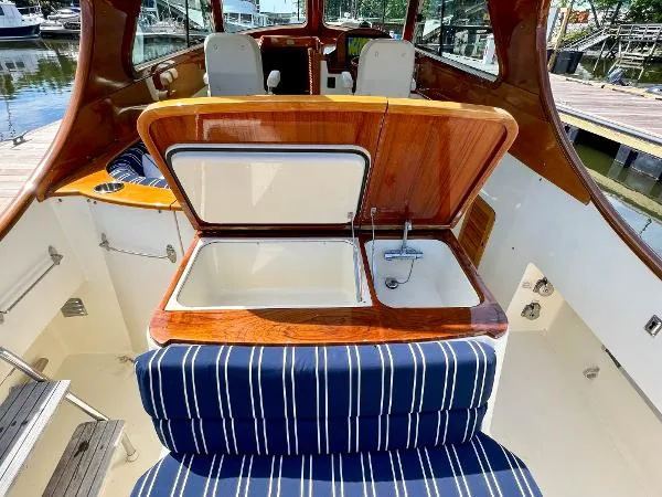 Slide: The Image of Hinckley Yachts Picnic Boat EP 2007 - 7