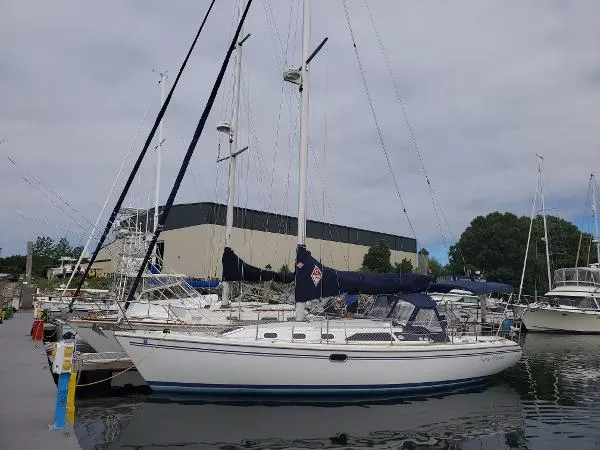 Slide: The Image of Catalina 34 MkII 2005 - 0