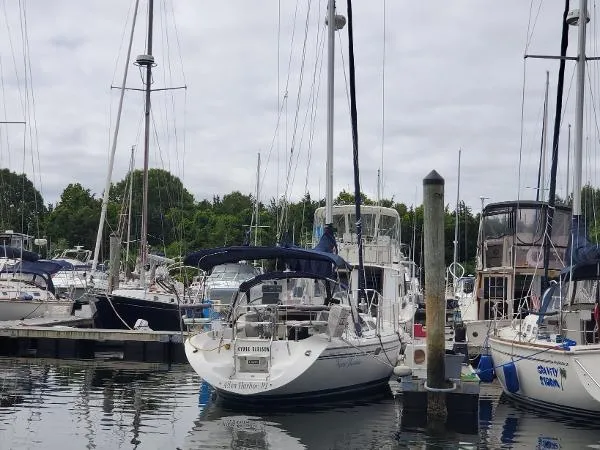 Slide: The Image of Catalina 34 MkII 2005 - 3