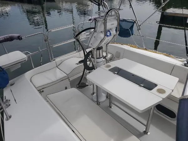 Slide: The Image of Catalina 34 MkII 2005 - 6