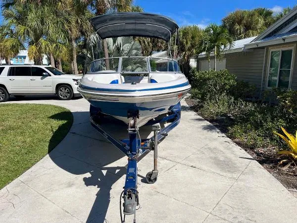 Slide: The Image of Tahoe T18 Ski Boat 2005 - 1