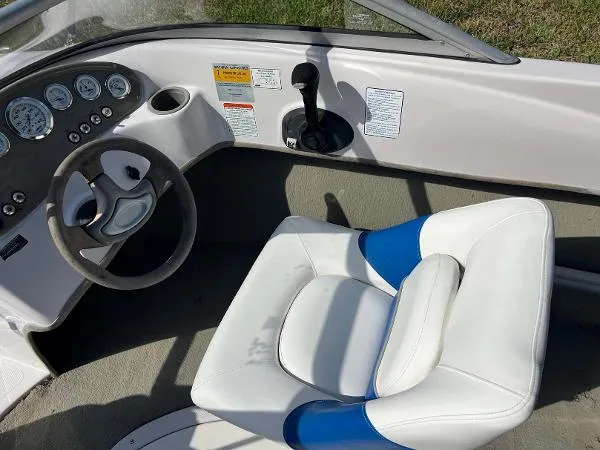 Slide: The Image of Tahoe T18 Ski Boat 2005 - 10