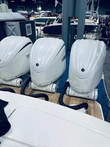 Slide: The Image of Regulator Marine 34 2022 - 2